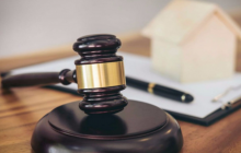 Using online auctions to buy and sell property